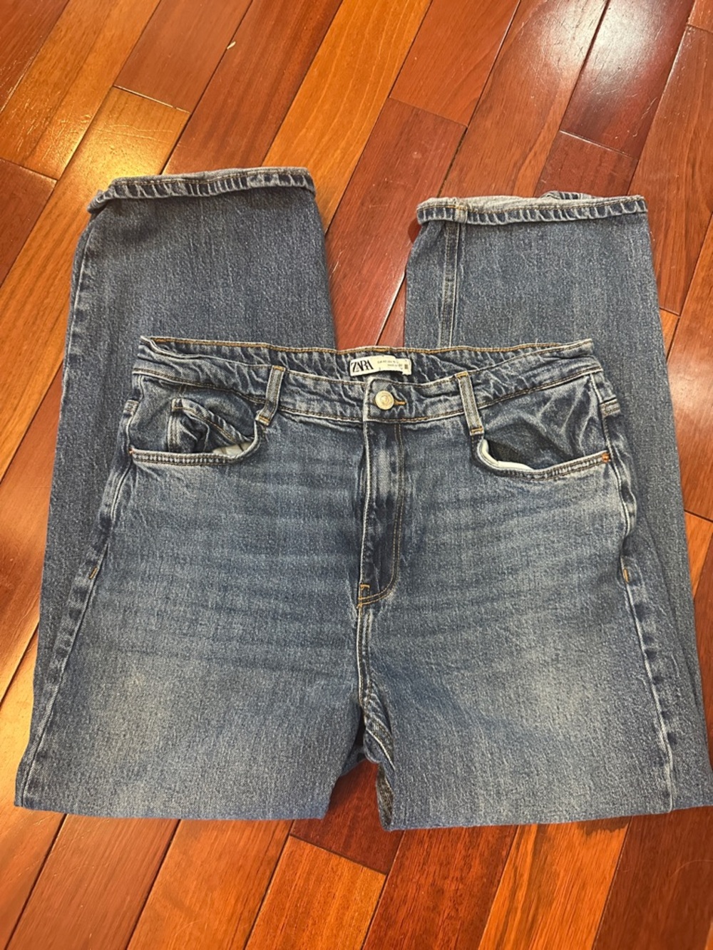 Zara Women's Straight Jeans in Medium Denim Blue